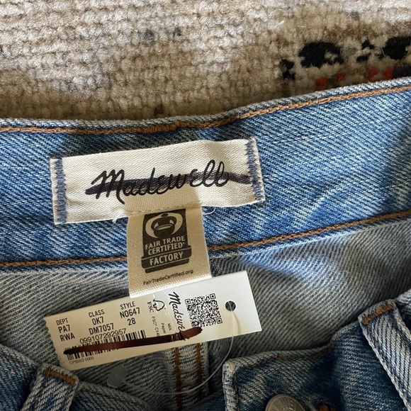 NWT Madewell The '90s Straight Jean, Size 28 - Picture 8 of 8
